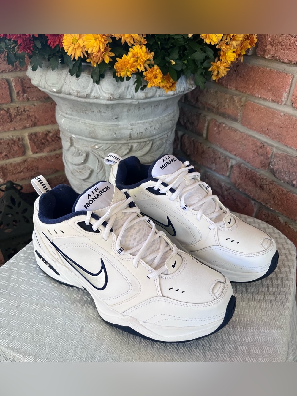 Nike Air Monarch IV White Navy Blue Men’s Training Shoes Size 10.5